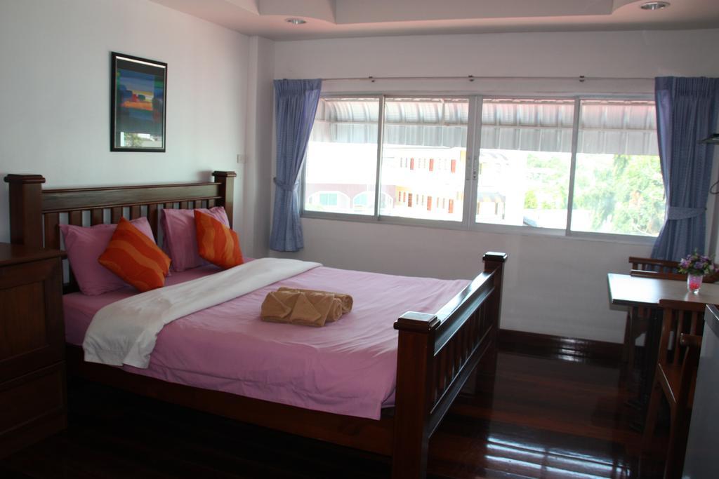 Hostel Coffeeandbeer Pattaya Zimmer foto