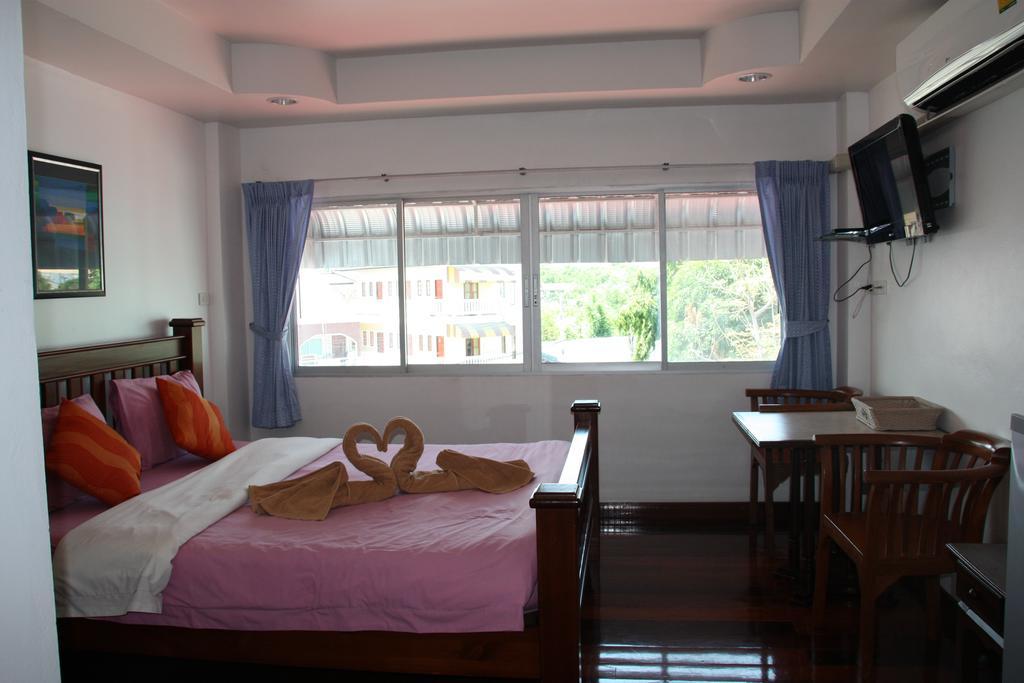 Hostel Coffeeandbeer Pattaya Zimmer foto